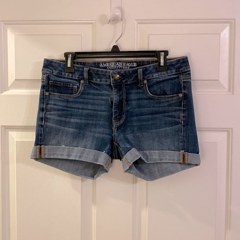 American Eagle AEO Super Stretch Blue Jean shorts Size 12.